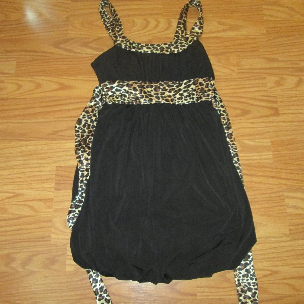 Love sz 9 black & leopard dress w/back tie